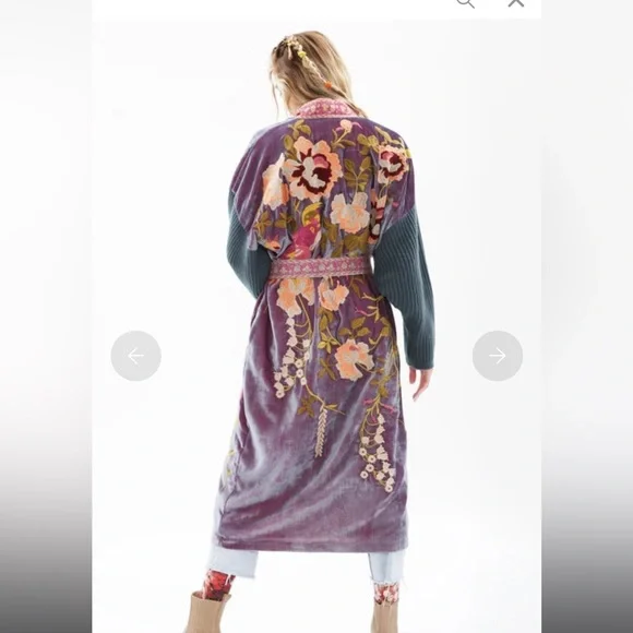 Arrata Velvet Embroidered Kimono - Picture 2 of 8